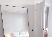 卧室门对着镜子有什么影响，又该如何化解？