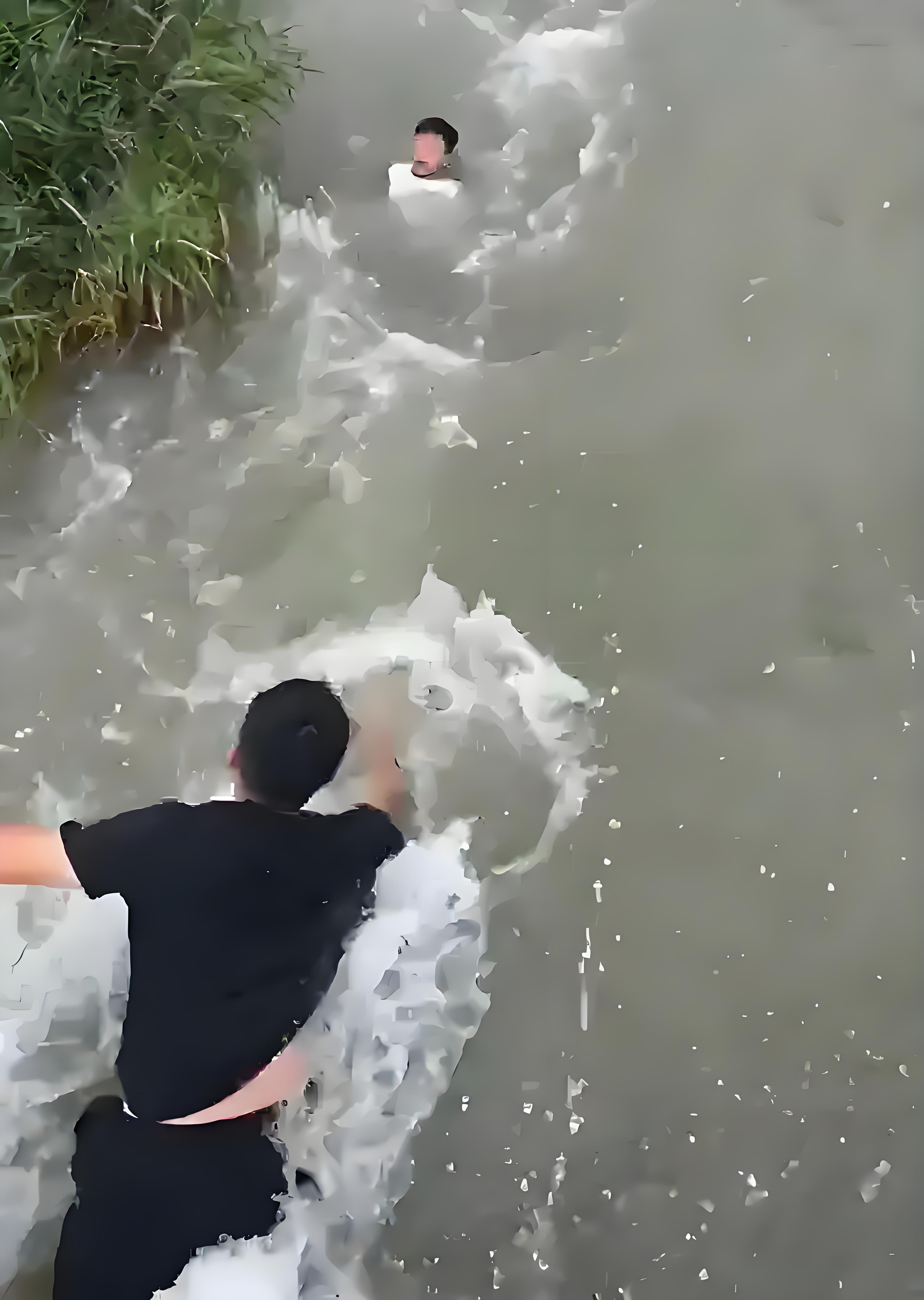 梦见男友掉河里