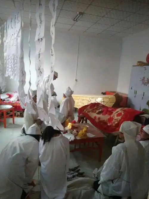 停灵守夜时的禁忌和注意事项