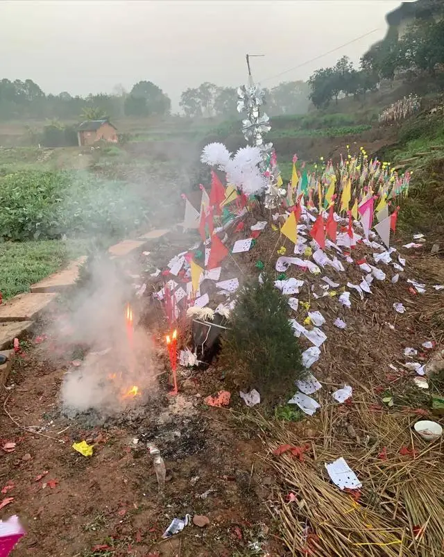 上坟烧纸的十大禁忌，触犯一条都后悔！尤其第3条最常被忽略